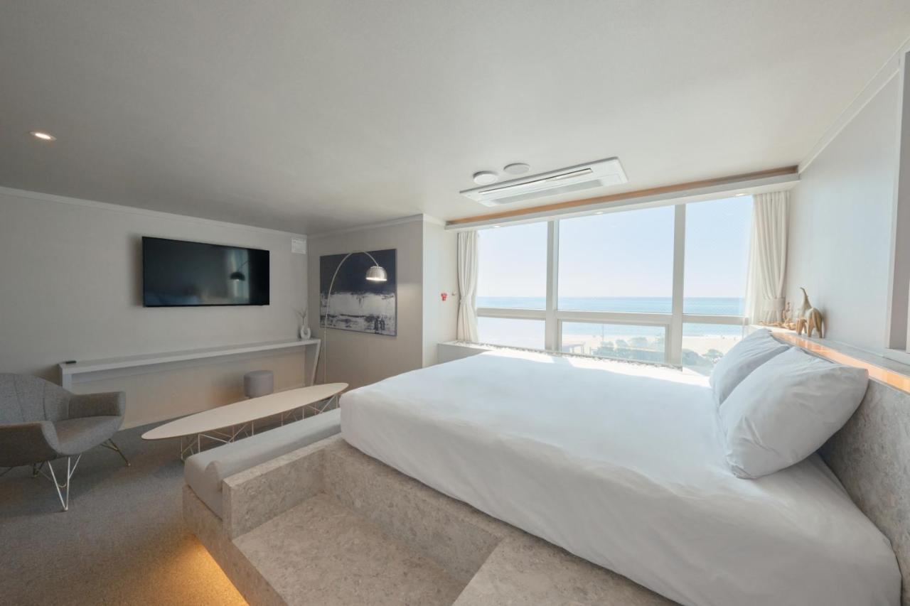 Uh Suite The Haeundae Μπουσάν Εξωτερικό φωτογραφία