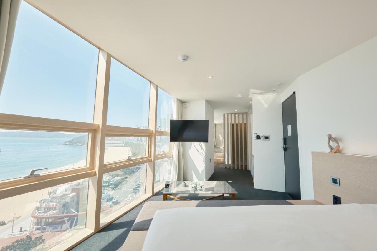 Uh Suite The Haeundae Μπουσάν Εξωτερικό φωτογραφία