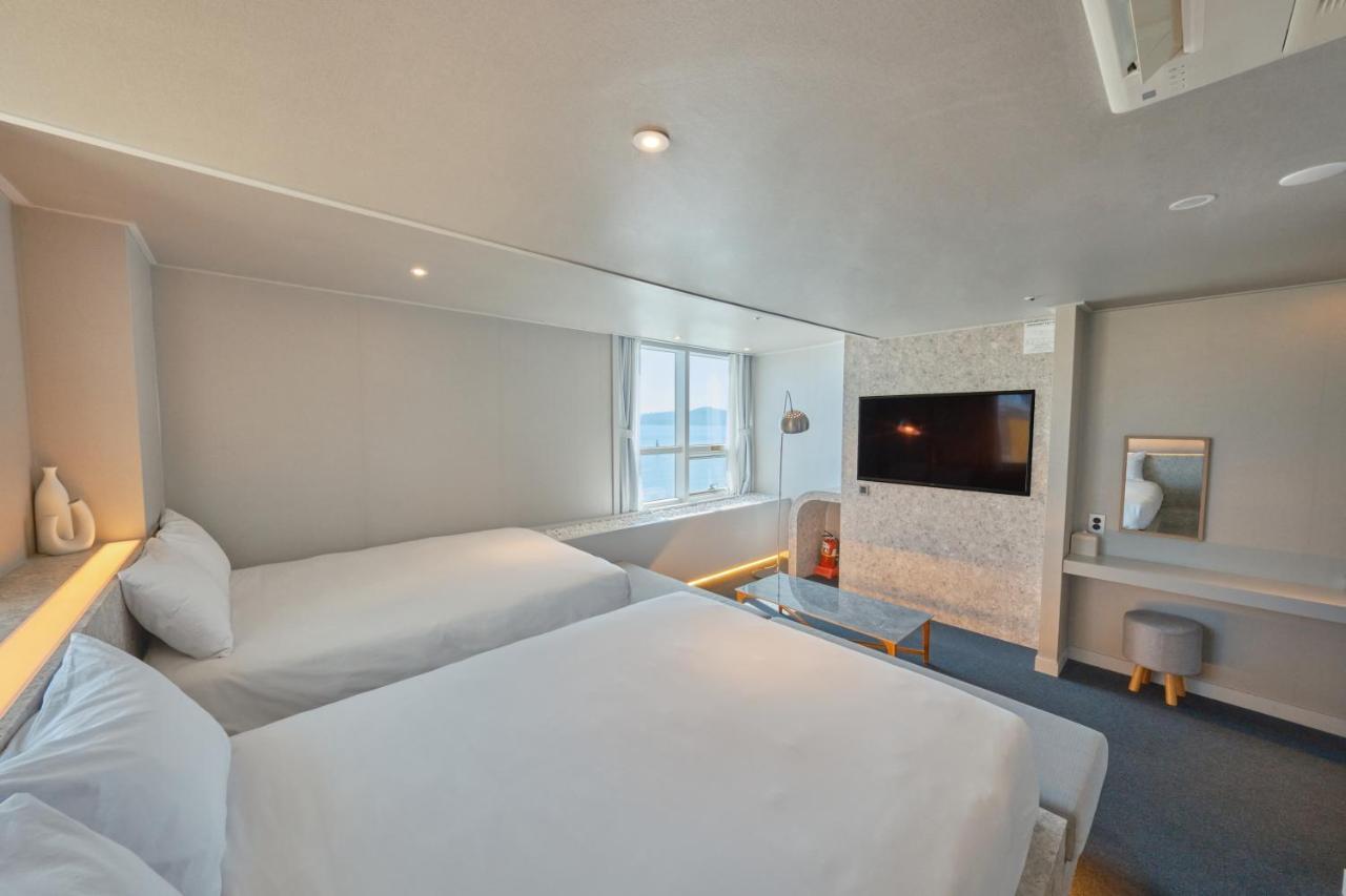 Uh Suite The Haeundae Μπουσάν Εξωτερικό φωτογραφία