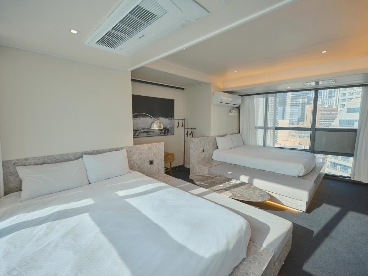 Uh Suite The Haeundae Μπουσάν Εξωτερικό φωτογραφία