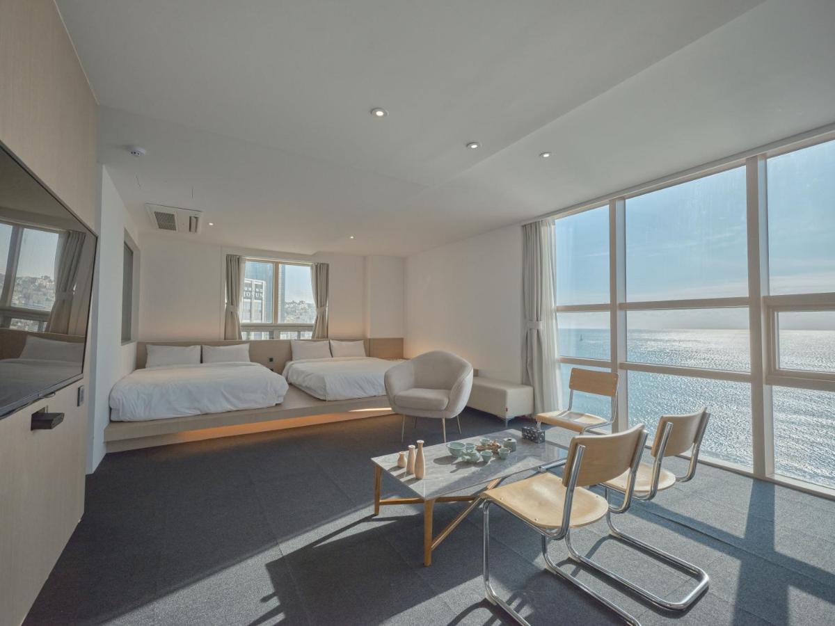 Uh Suite The Haeundae Μπουσάν Εξωτερικό φωτογραφία