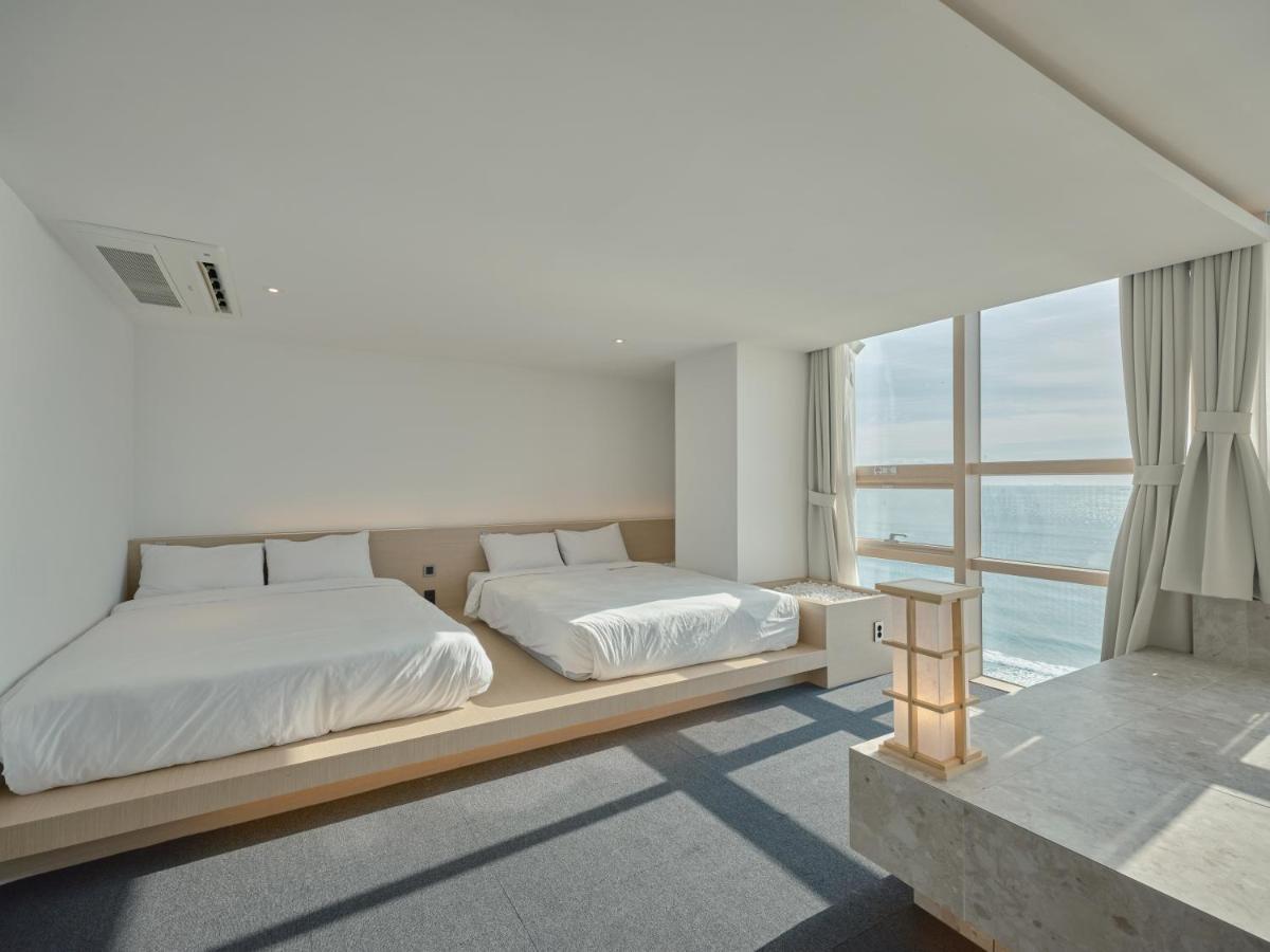 Uh Suite The Haeundae Μπουσάν Εξωτερικό φωτογραφία