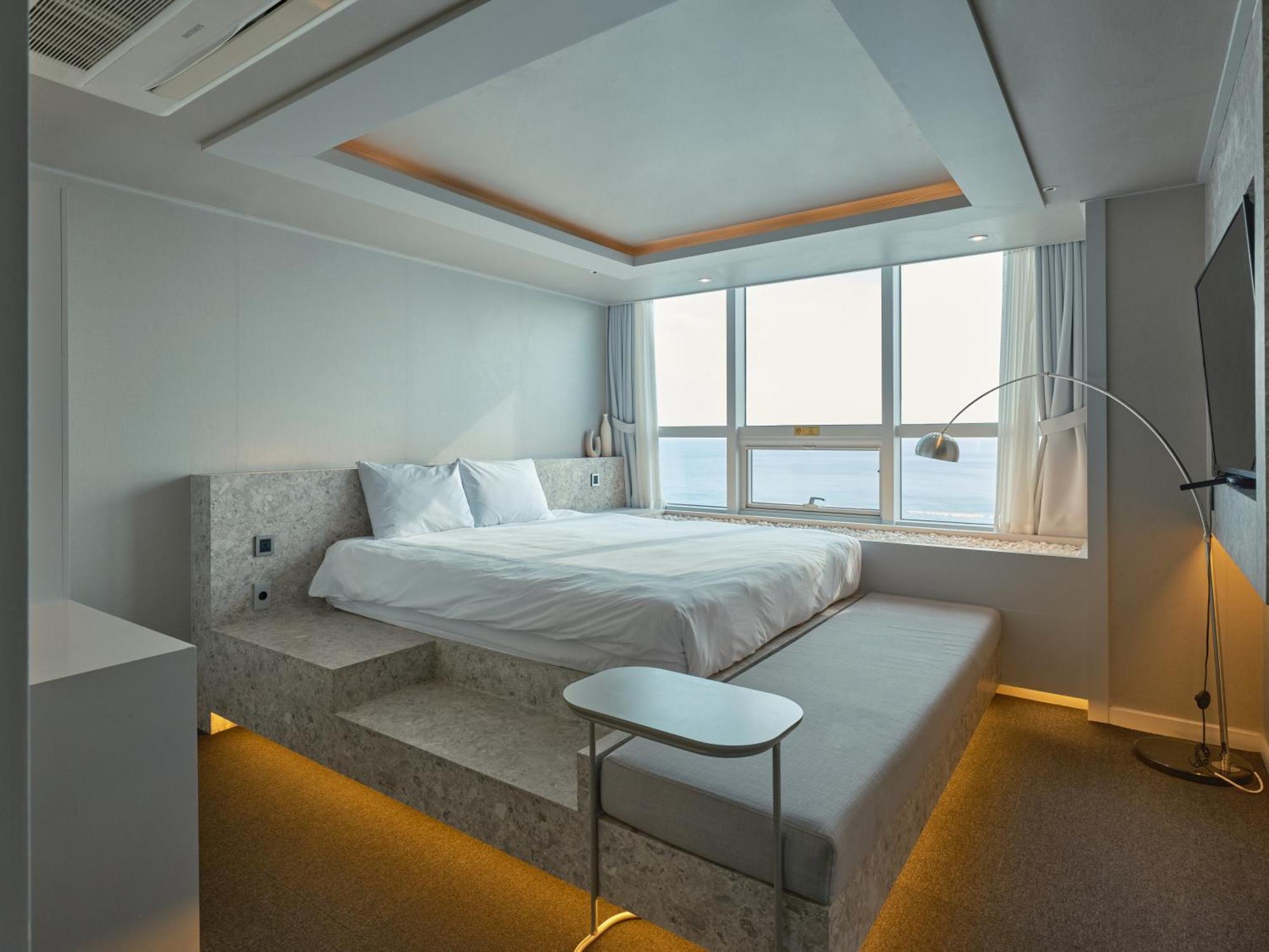 Uh Suite The Haeundae Μπουσάν Εξωτερικό φωτογραφία